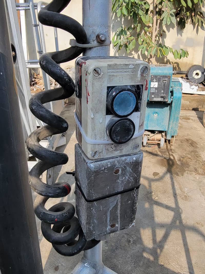 GENIE PLC-19 Vertical Mast Man Lift for Sale in Karachi Pakistan at RB 7