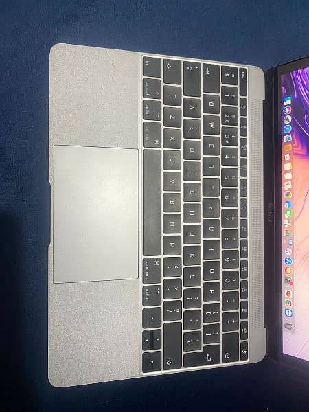MacBook (Retina, 12-inch, 2017) 7