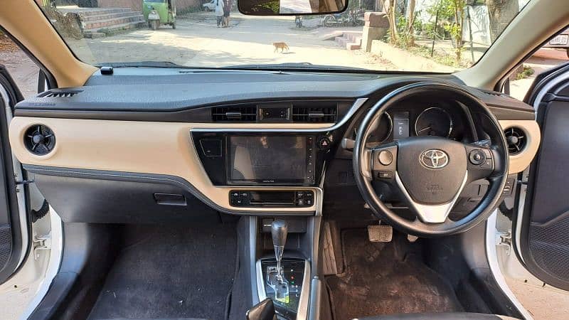 Toyota Corolla Altis X 1.6 Special Edition 2022 full option 7