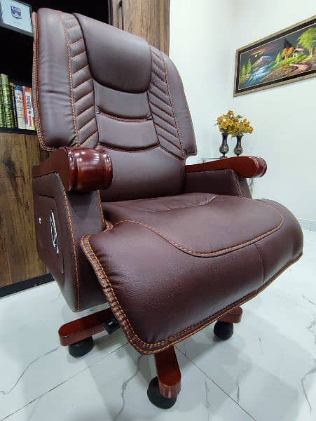 Executive Chair (Brand New) 2