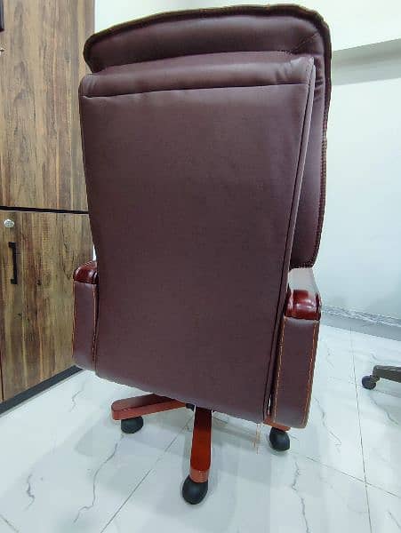 Executive Chair (Brand New) 4