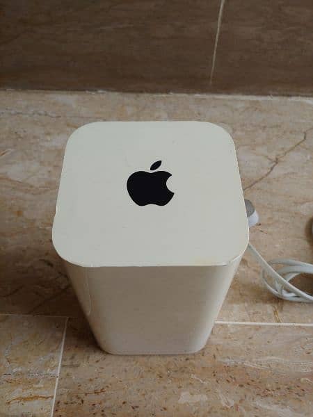 Apple Router A1521 AirPort Extreme 1