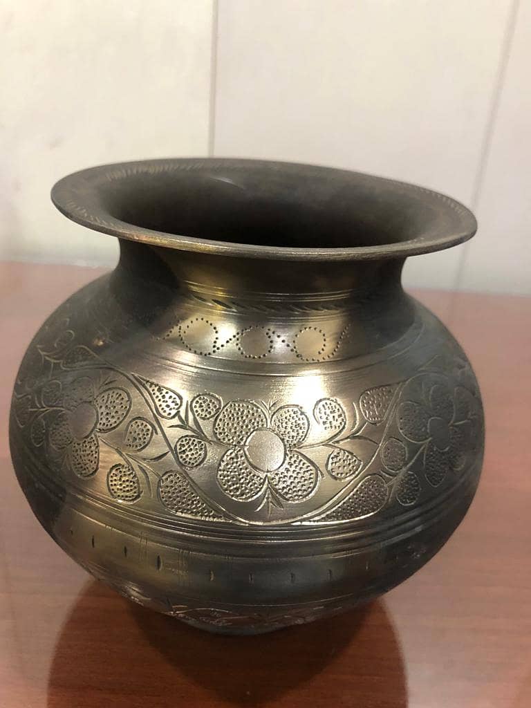 ANTIQUE WORLD  OFER A COLLECTION OF COPPER HANDICRFT HOME DECOR IMPORT 7