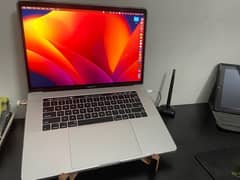 Macbook Pro 2017 15” 16/1TB 0