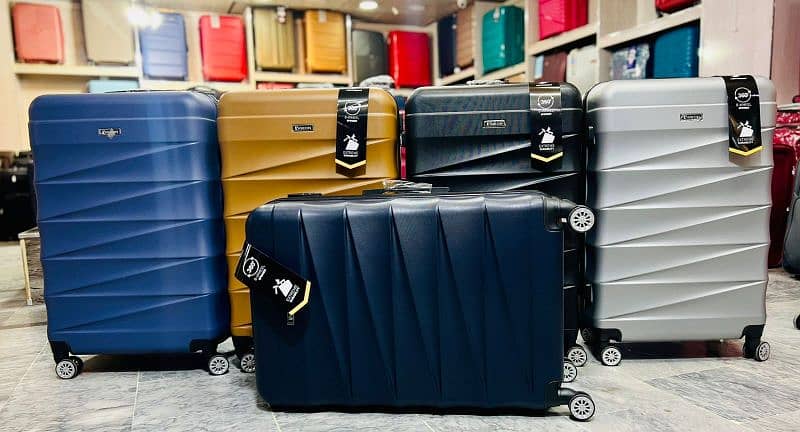 Suitcase - Pack to Three - Luggage set - Fiber suitcase - Attachi 9
