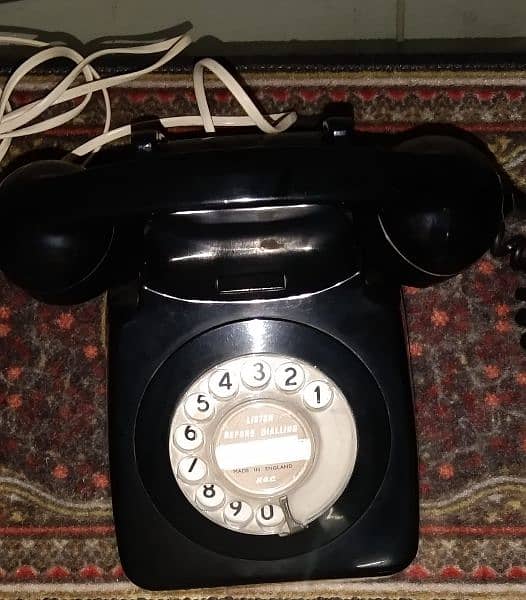 Mashallah  100% original vintage classic dialing telephone 1