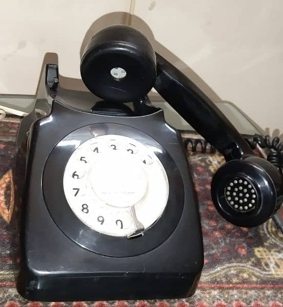 Mashallah  100% original vintage classic dialing telephone 2
