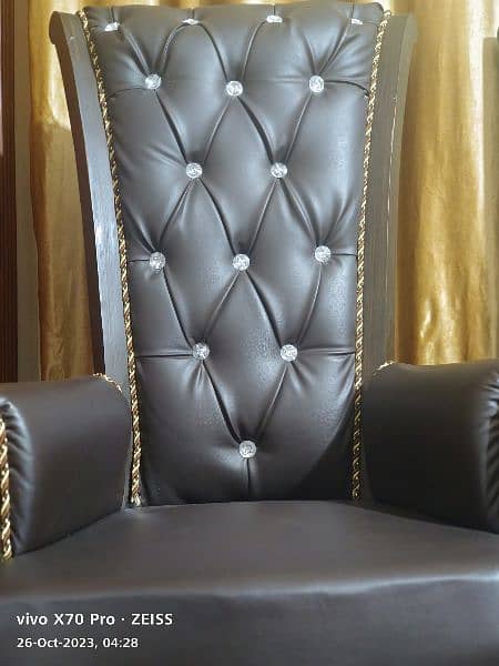 2 Stylish sofa/Bedroom Chairs coffee chair 3
