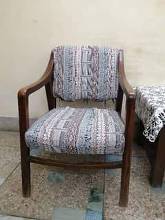 two high quality wood settee sofa chairs - call 0,3,2,1,4,2,4,0,8,8,1