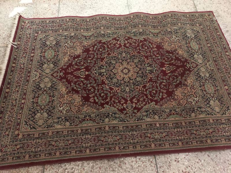 Beautiful 9 x 6 ft Red Carpet for Urgent Sale 1