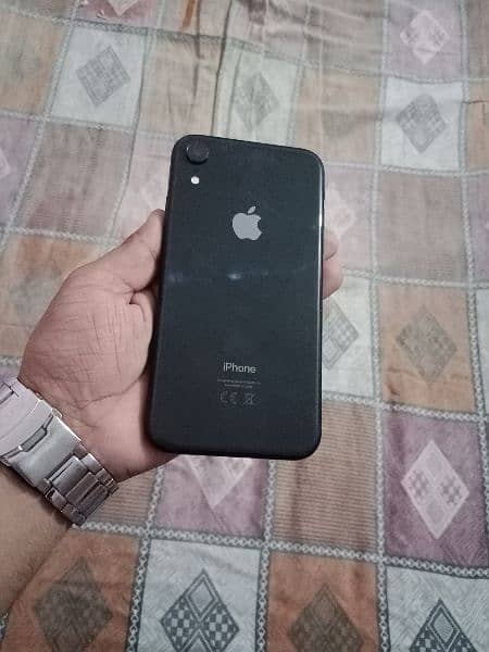 iPhone XR iCloud lock 64GB 2