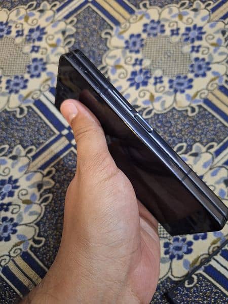 Samsung Z Fold4 1TB (1024gb) 5