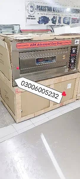 pizza oven small size 2 large we hve fast food machinery 2