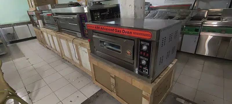 pizza oven small size 2 large we hve fast food machinery 3