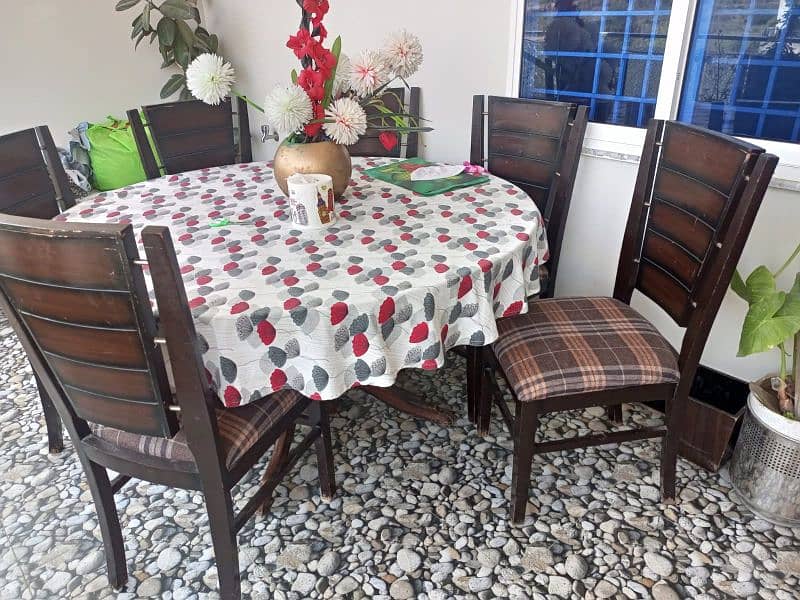 Dinning table with 6 chairs 2