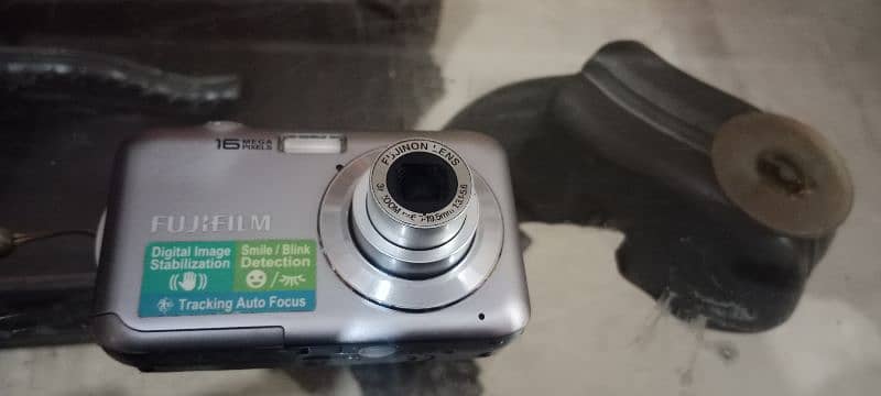 Original Digital Fuji Film Camera is up for sale in Lahore 2