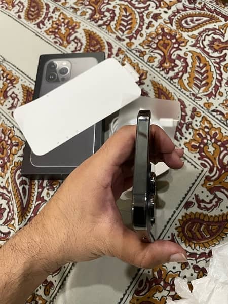 iPhone 13 Pro Max 3