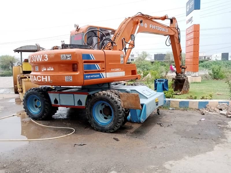 Fiat Hitachi 130 W-3 Wheeled Excavator 0