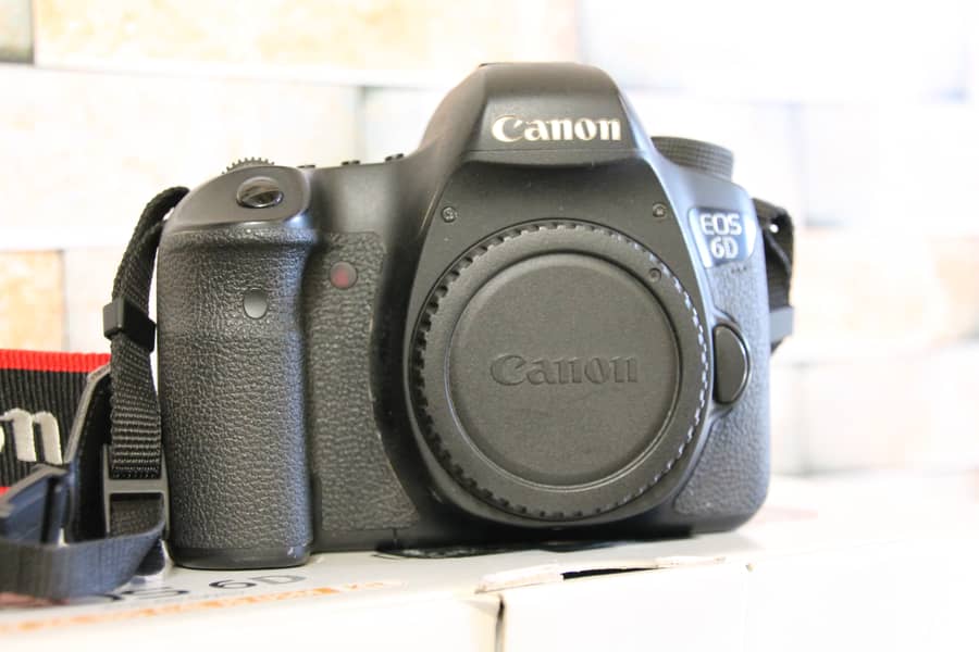 Cannon 6D, Nikon D3200, Canon Rebel T-3 2
