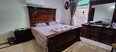 Bed Set King Size Wooden