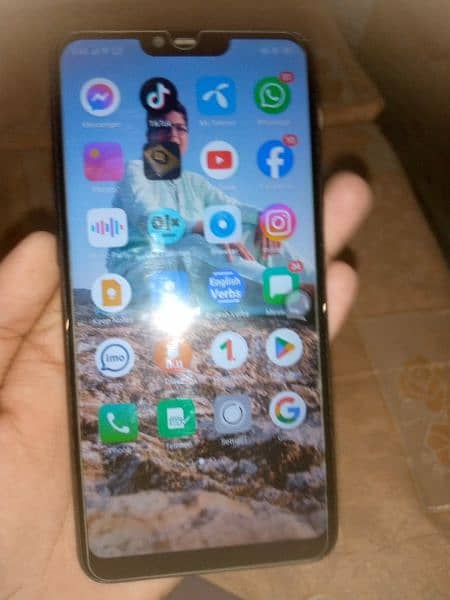 oppoa3s okay condition available what's app 03482417466 12