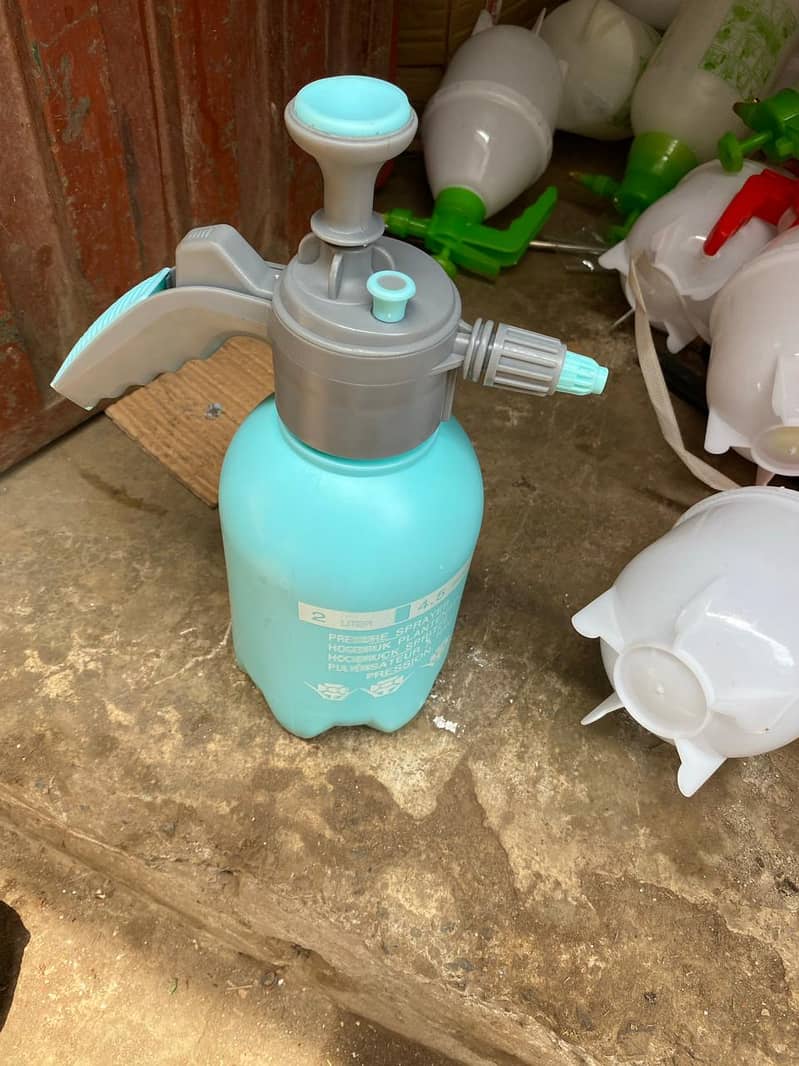 spray bottles Water Spray Pressure Spray Bottle / garden spay botteles 8