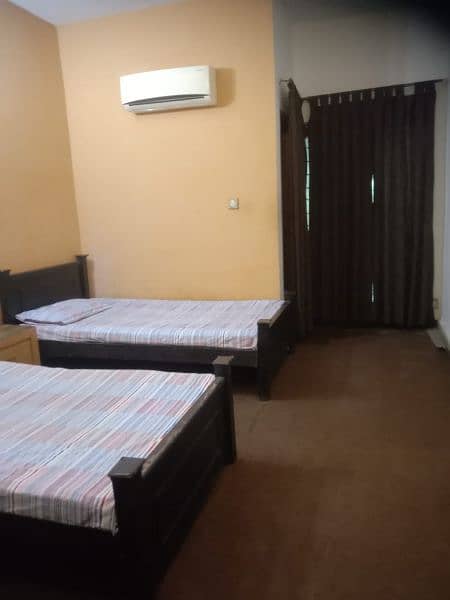 Hostel for Kips Entry Test PREPARATION at Johar Town kips ac room seat 4