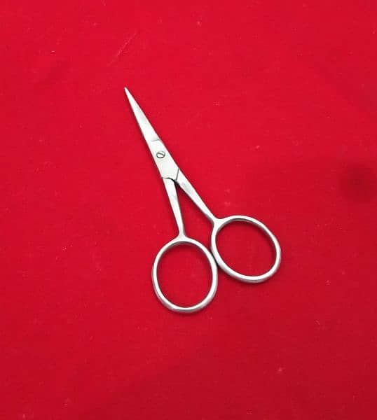 Good quality: These nose hair scissors 6