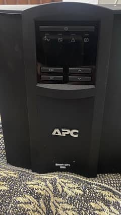 APC Smart UPS 1500 va 0