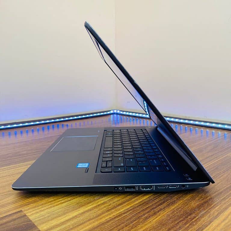 "HP ZBook Studio G3 Mobile Workstation i7 16GB 256GB SSD 15.6" FHD 8