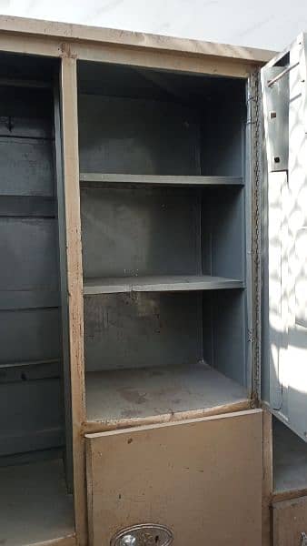 used 3 doors  of  iron  coburd condition 7/10 2