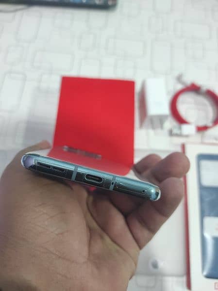 OnePlus 10 Pro 9