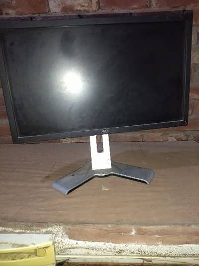 LCD 22/24 inch Urgent Sale