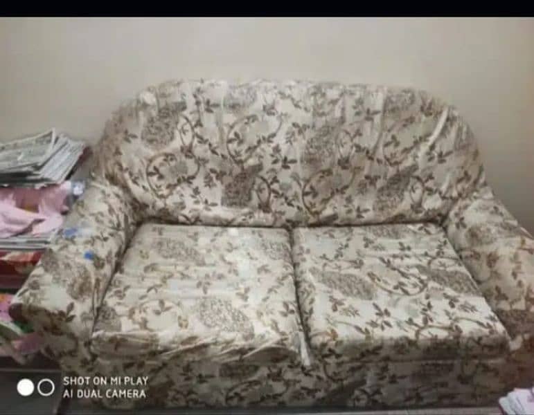 2 seater sofa 0