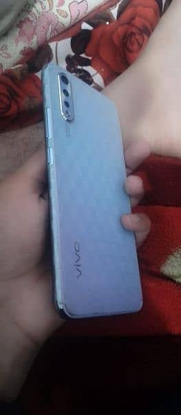 Vivo S1, 10/10 condition with box and charger 10