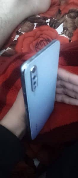 Vivo S1, 10/10 condition with box and charger 19