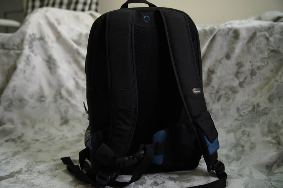 LowePro Camera Bag Fastpack 250 for sale 2