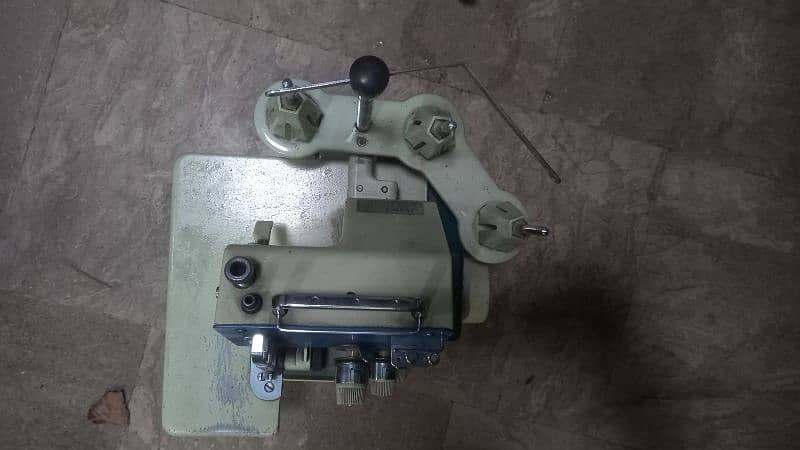 juki over lock machine made in japan 1