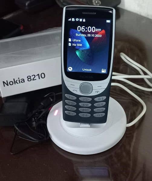 MICROSOFT NOKIA 8210 4G BOX 0