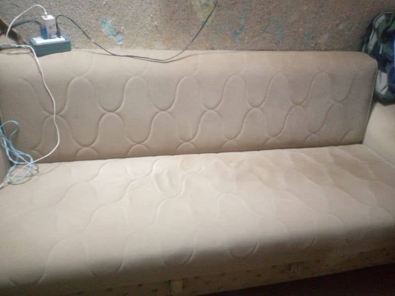 sofacumbed for sell like new one month use only 2