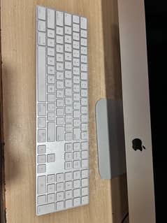 Apple Magic keyboard 2 & Apple wireless keyboard