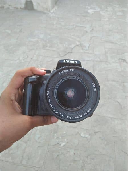 DSLR Canon camera 1