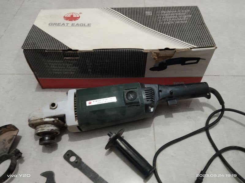 Hand / Angle Grinder Full Size 0