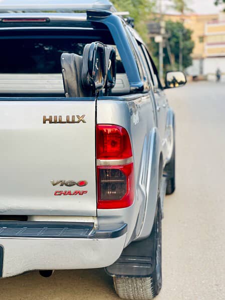 Toyota hilux Vigo Champ model 2011 9