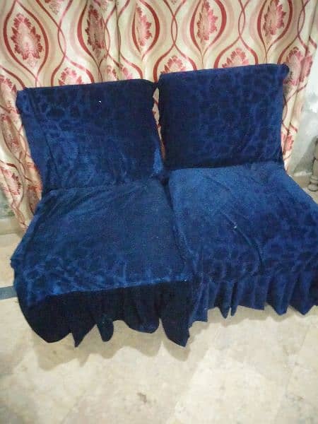 5 seater sofa set nice condition with covers 2