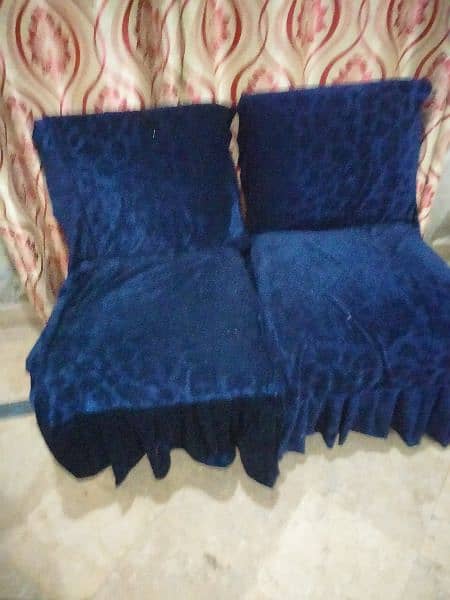 5 seater sofa set nice condition with covers 3