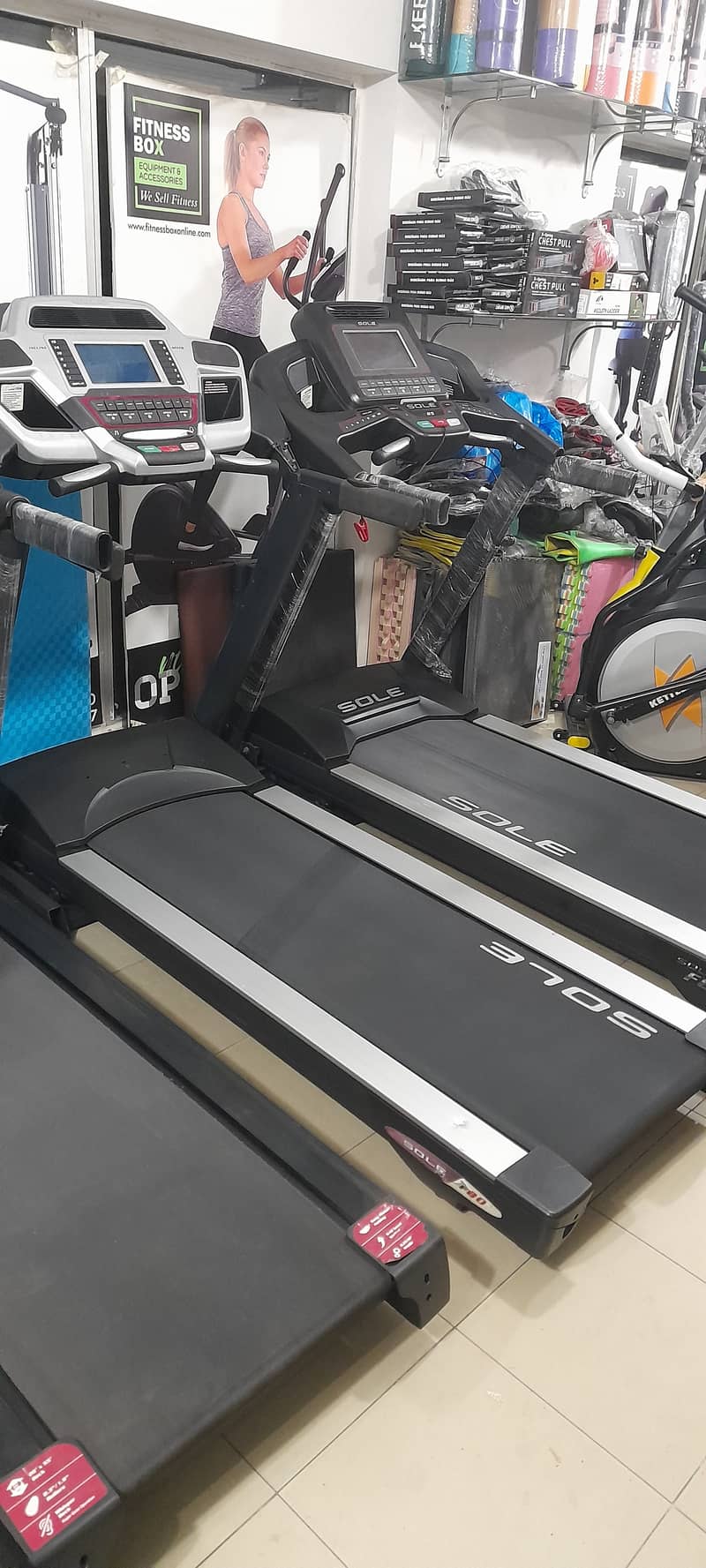 Sole Fitness F80, F63, F85 Treadmill Machine 1