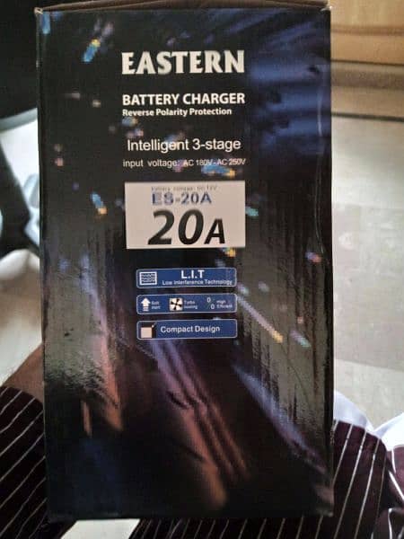 Eastern 20 A Battery Charger 1