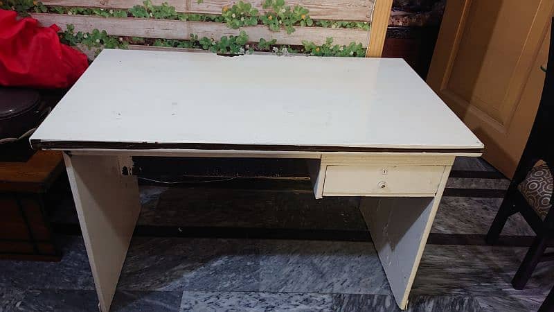 Computer/Study table 0