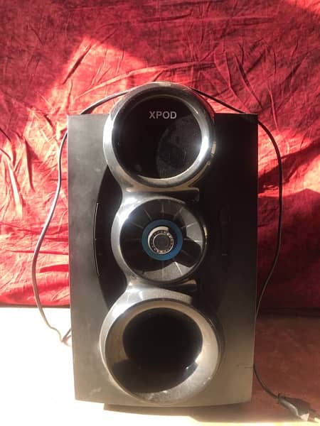 Xpod ll speaker 1